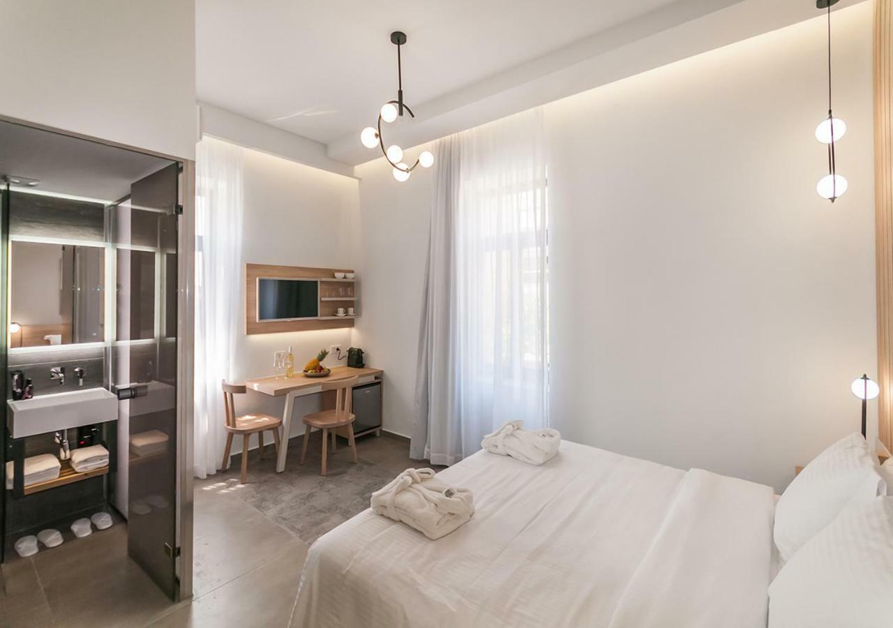 Epavli Boutique Hotel Chrissi Akti Chania Exterior foto
