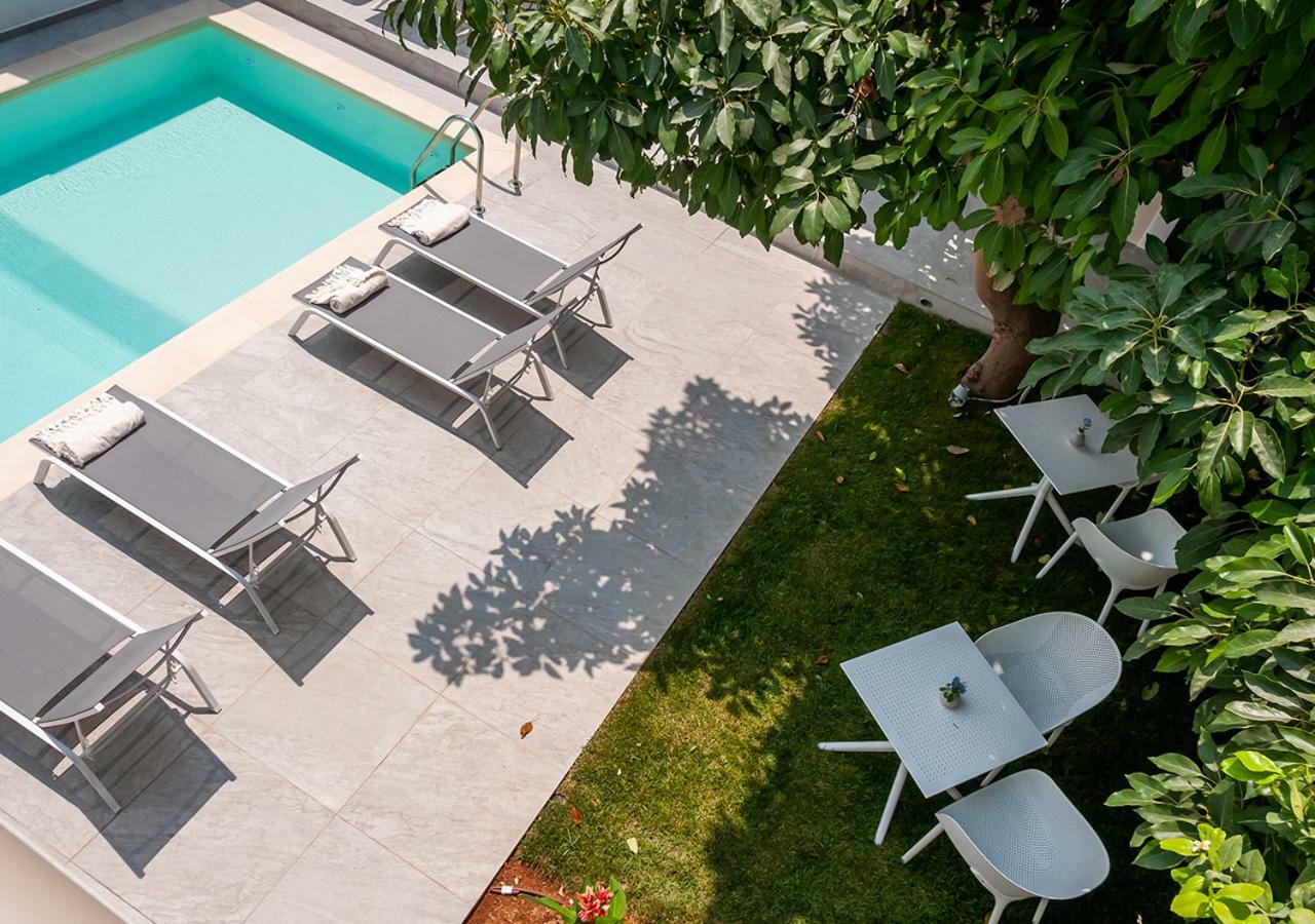 Epavli Boutique Hotel Chrissi Akti Chania Exterior foto