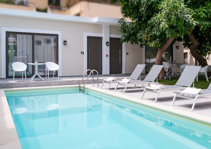 Epavli Boutique Hotel Chrissi Akti Chania Exterior foto